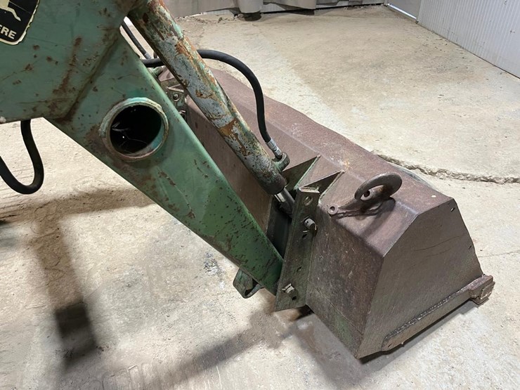 john-deere-2040-image-20