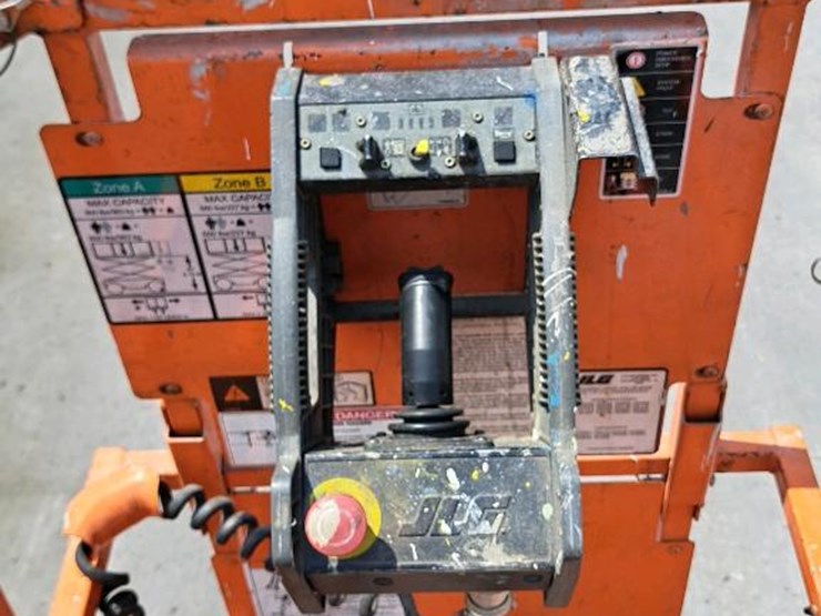 2016-jlg-2632es-image-18