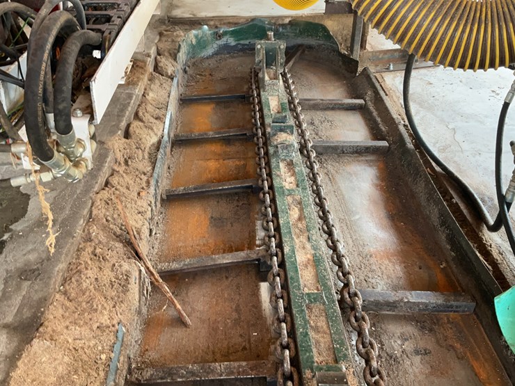 #125-•-barn-sweep-conveyor-image-11