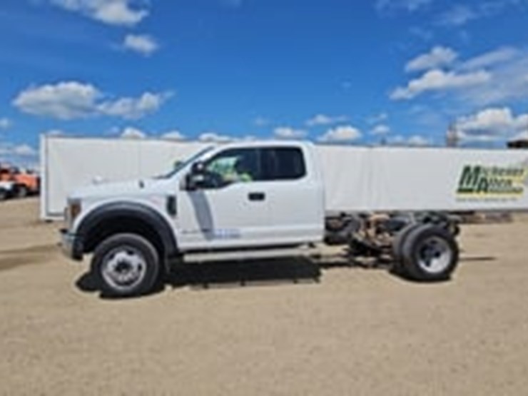 2019-ford-f550-image-5
