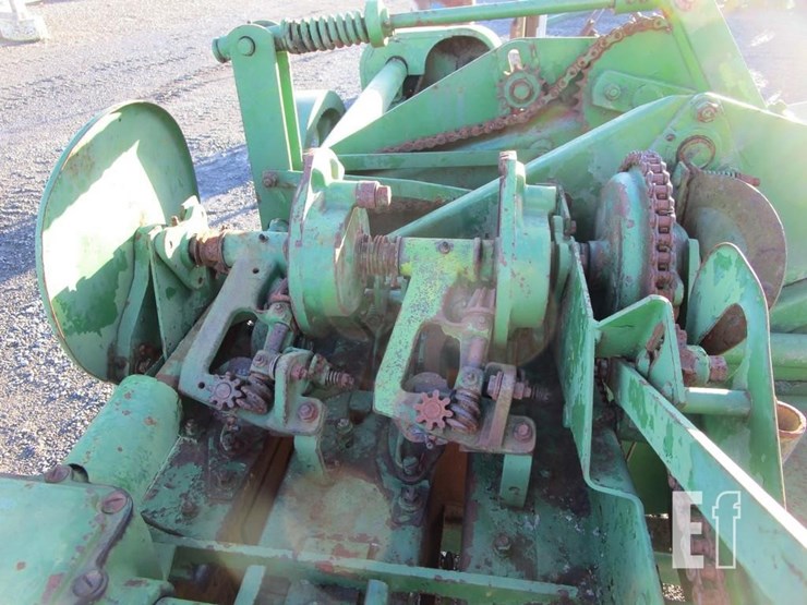 john-deere-24t-image-6