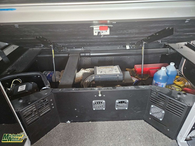 2019-peterbilt-579-image-26