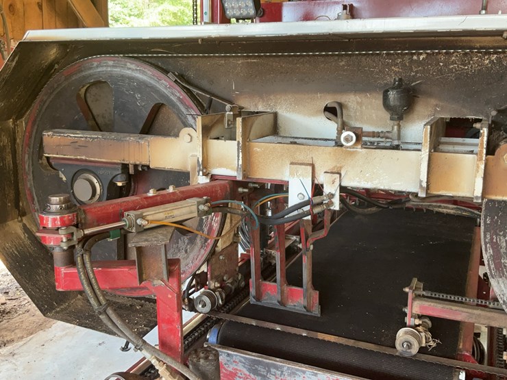 2022-john-deere-80-image-17