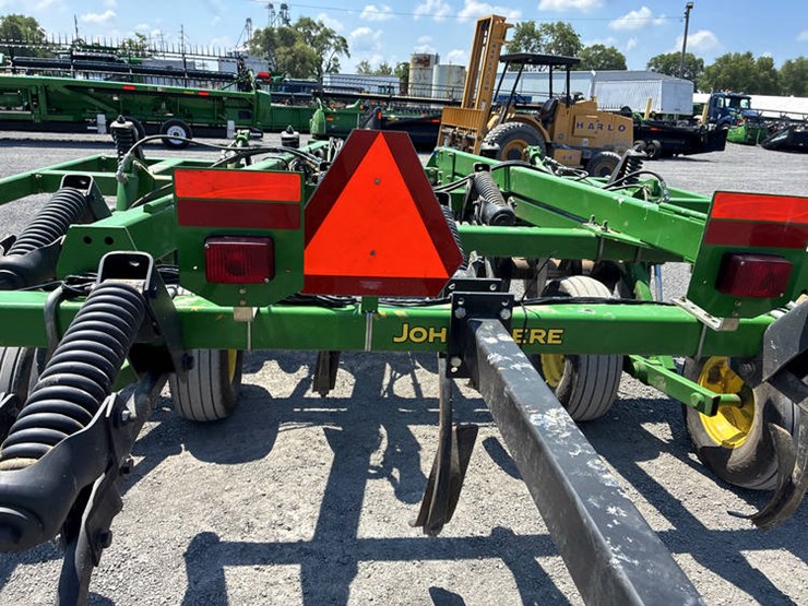 2014-john-deere-714-image-30