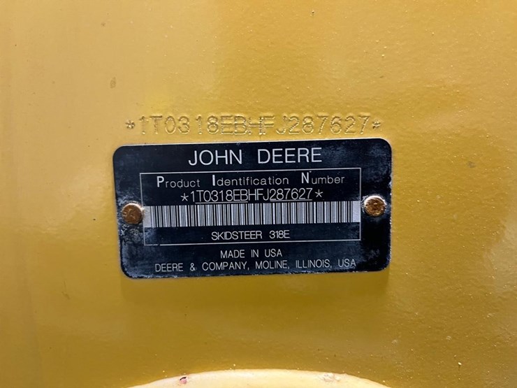 2015-deere-318e-image-29