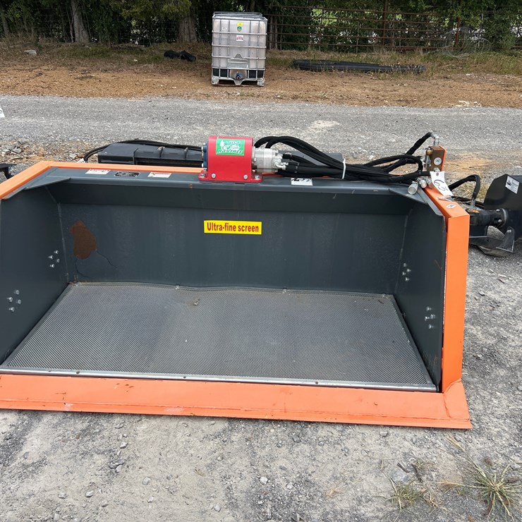 #63 • RAYTREE SKID STEER VIBRATING SCREENING BUCKET