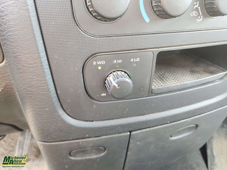 2005-dodge-ram-2500-image-15
