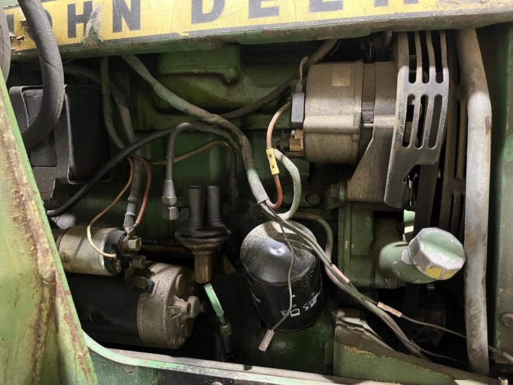john-deere-2040-image-19