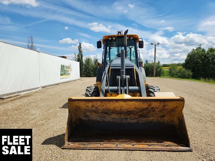 2007-deere-410j-image-18