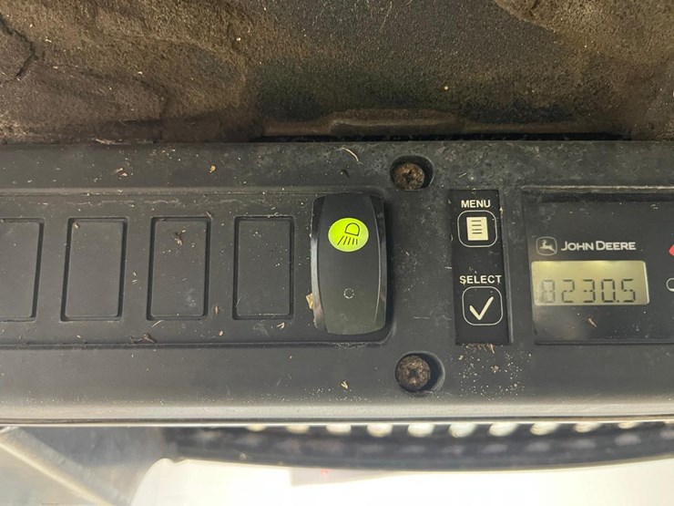 john-deere-317-image-21