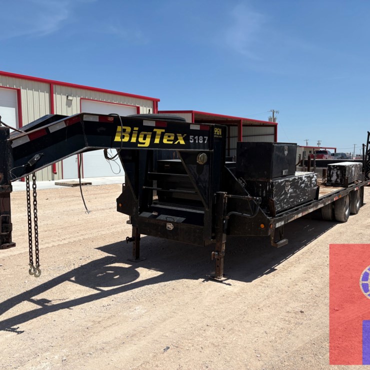 2012 BIG TEX 26’ X 102” T/A GOOSENECK TOOL TRANSPORT TRAILER