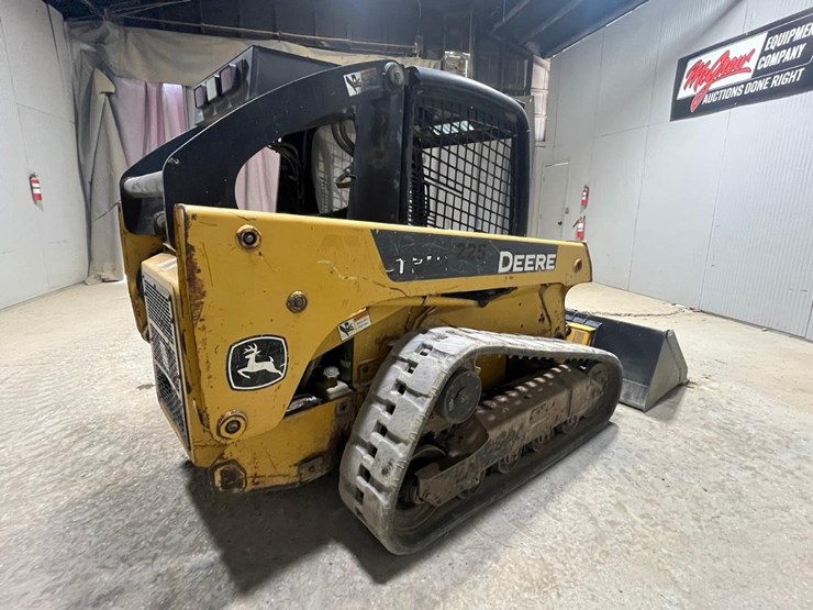 deere-ct322-image-5