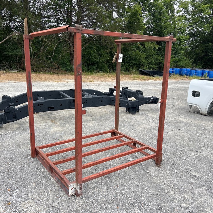 #96 • METAL STAND