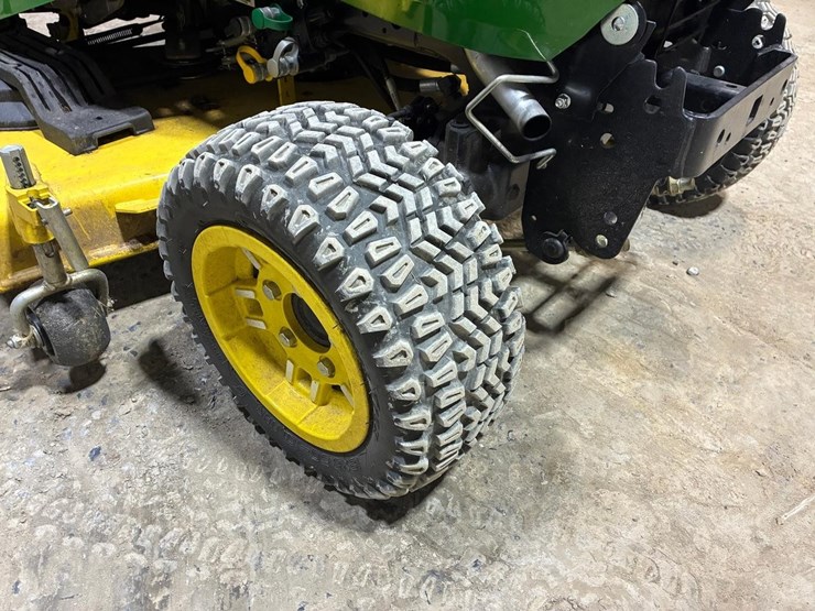 john-deere-x738-image-10