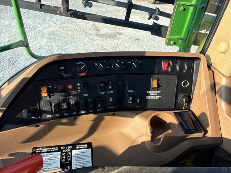 1999-john-deere-4700-image-105