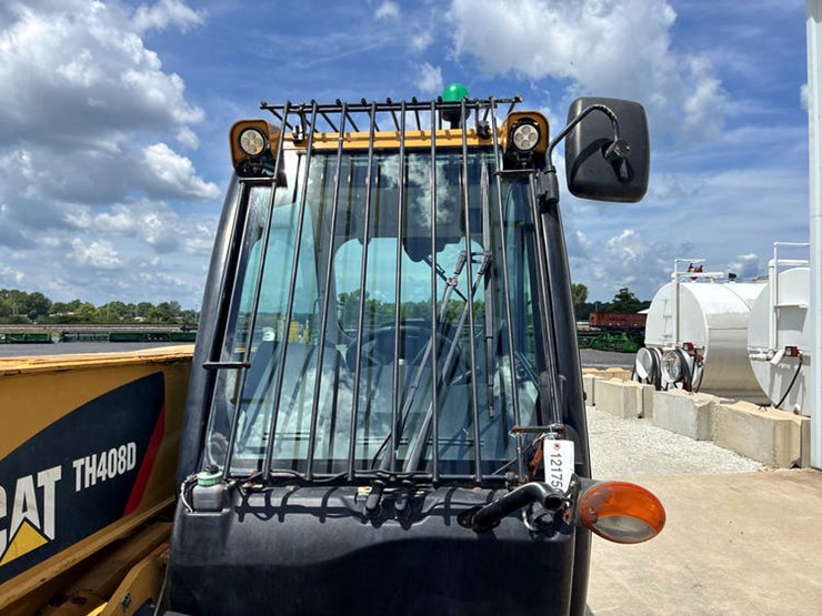 2018-caterpillar-th408d-image-32