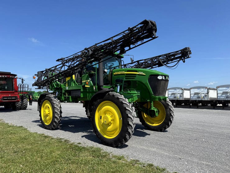 2005-john-deere-4720-image-1