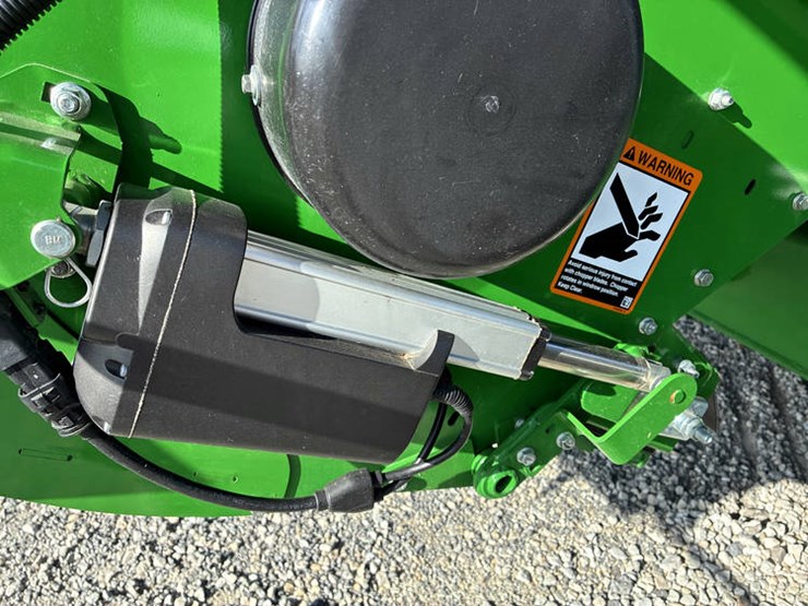 2024-john-deere-s790-image-75