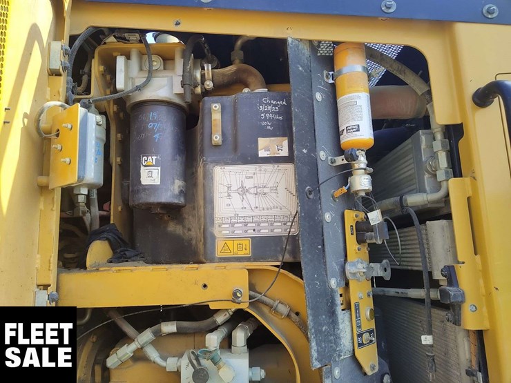 2020-caterpillar-14-image-26