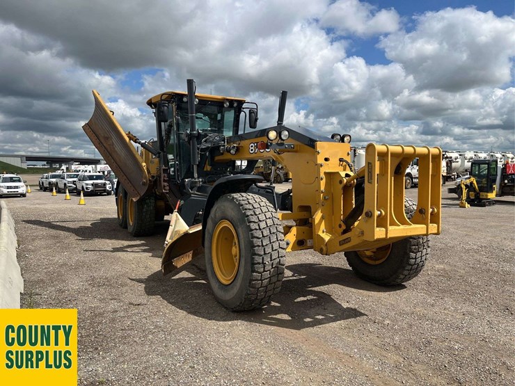 2017-deere-870g-image-24