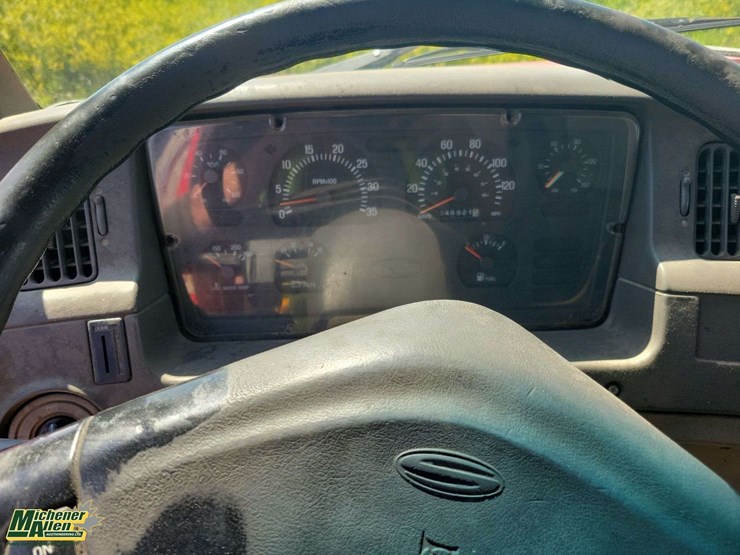 2002-sterling-lt9500-image-7