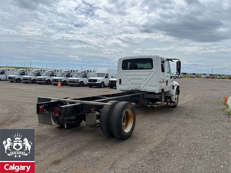 2011-international-durastar-4300-image-14