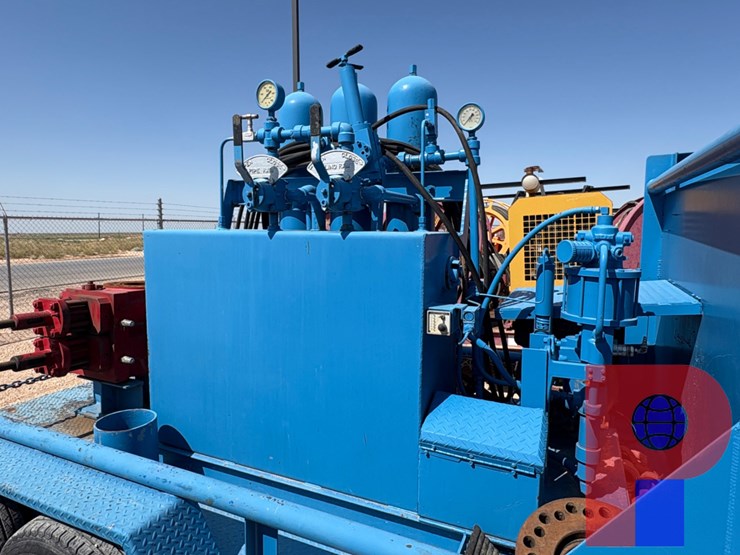 2-station-closing-unit-mtd-on-t/a-gooseneck-trailer-image-3
