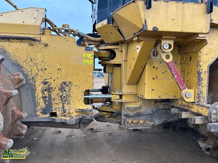 2016-caterpillar-836k-image-11