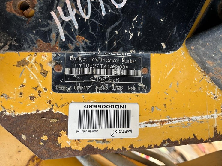 deere-ct322-image-32