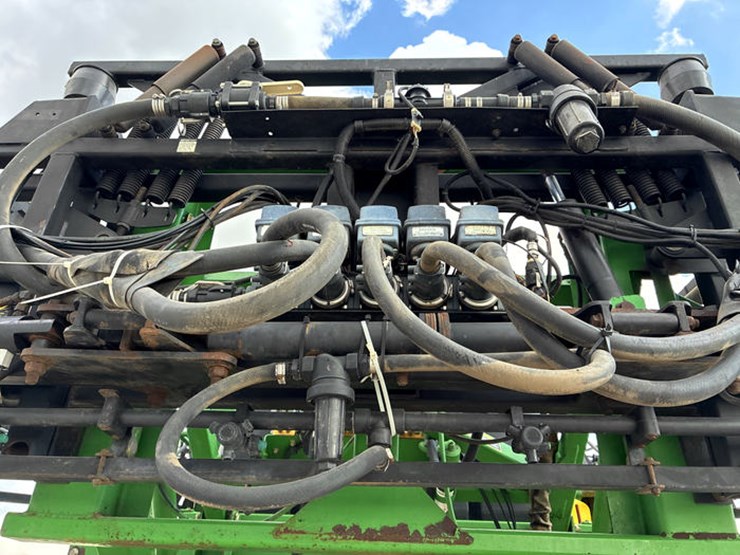2003-john-deere-4710-image-49
