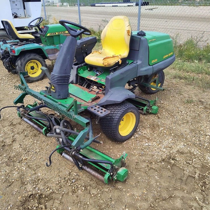 JOHN DEERE 2500