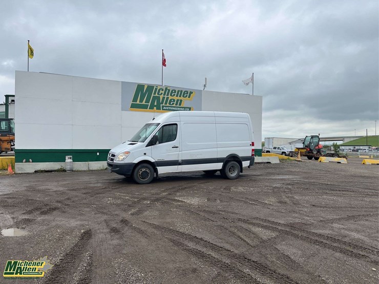 2008-dodge-sprinter-3500-image-1