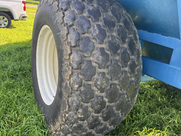1997-kinze-840-image-14