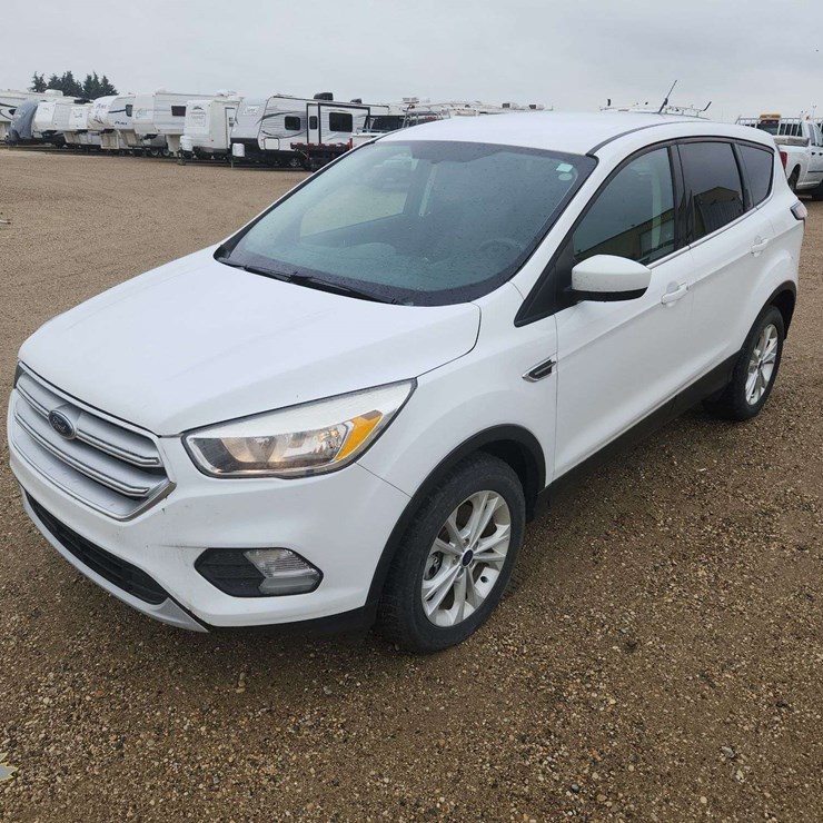 2017 FORD ESCAPE SE