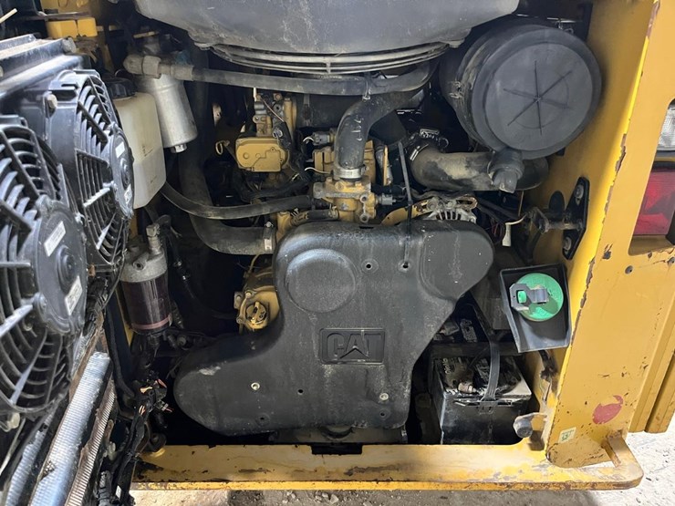 caterpillar-272d-image-15