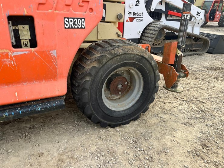 2005-jlg-4394rt-image-11