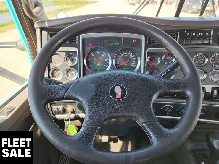 2014-kenworth-t660-image-11