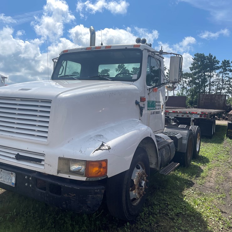 1995 INTERNATIONAL 8200