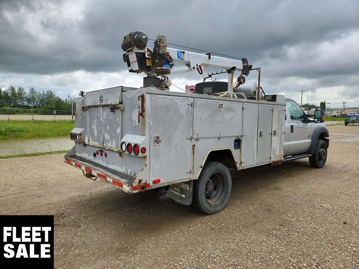 2011-ford-f550-image-4