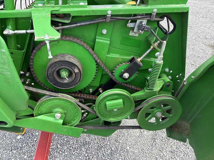 2016-john-deere-630f-image-21