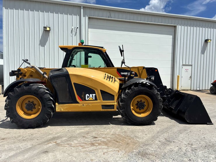 2018-caterpillar-th408d-image-4