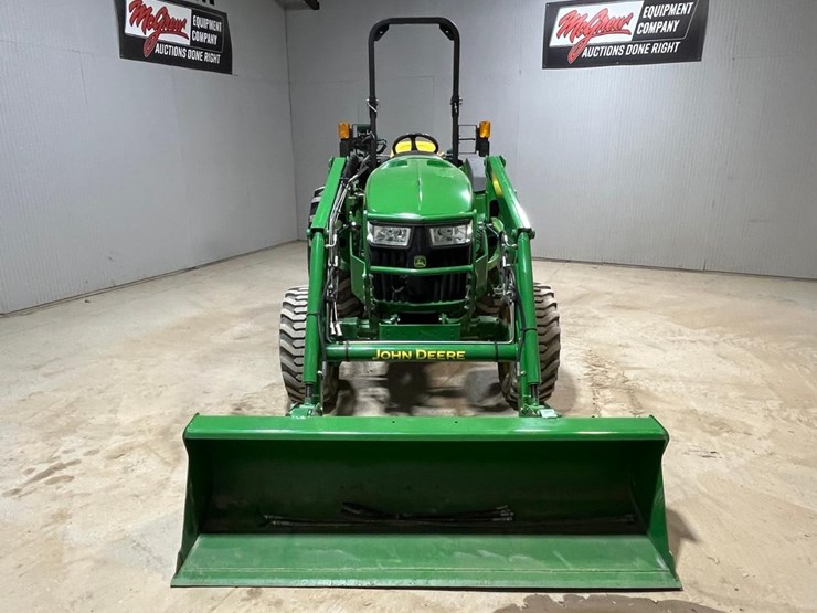 2021-john-deere-4044m-image-8