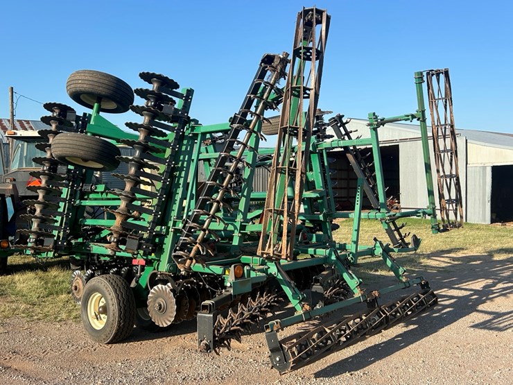 2014-great-plains-2400tm-image-3