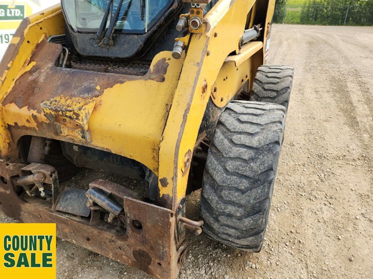 2005-caterpillar-246b-image-26
