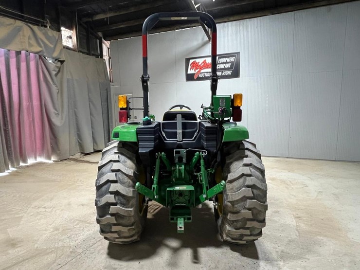 2021-john-deere-4044m-image-4