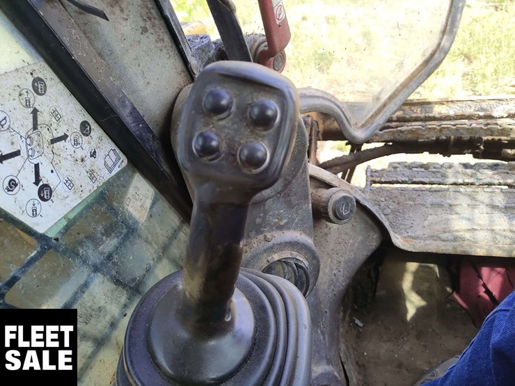 2019-caterpillar-262d-image-3