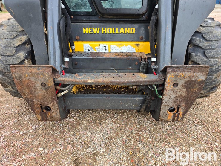 2016-new-holland-l228-image-9