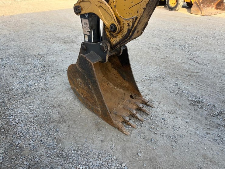 deere-410g-image-18