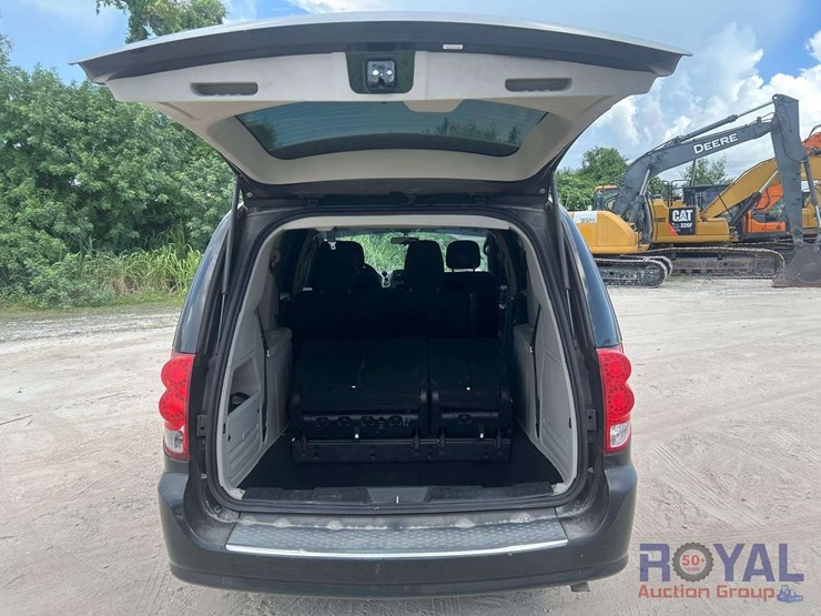 2016-dodge-caravan-image-20