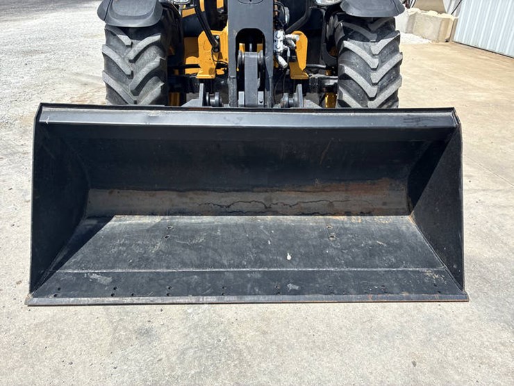 2018-caterpillar-th408d-image-14